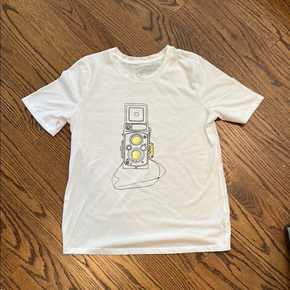 Say Cheesee- Banana Republic Women's Graphic T SZ M
